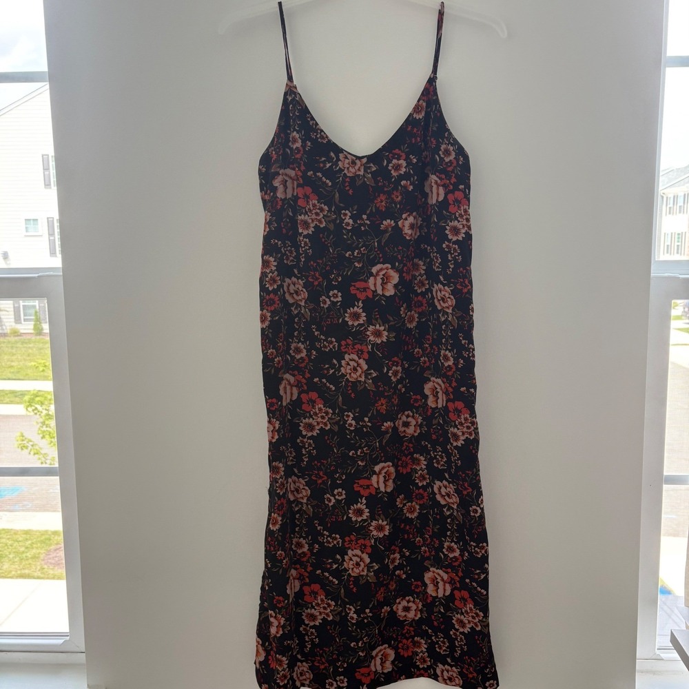 Dex Ladies Medium Floral Print Maxi V-Neck Spaghetti Strap Slit‎ on Right Side